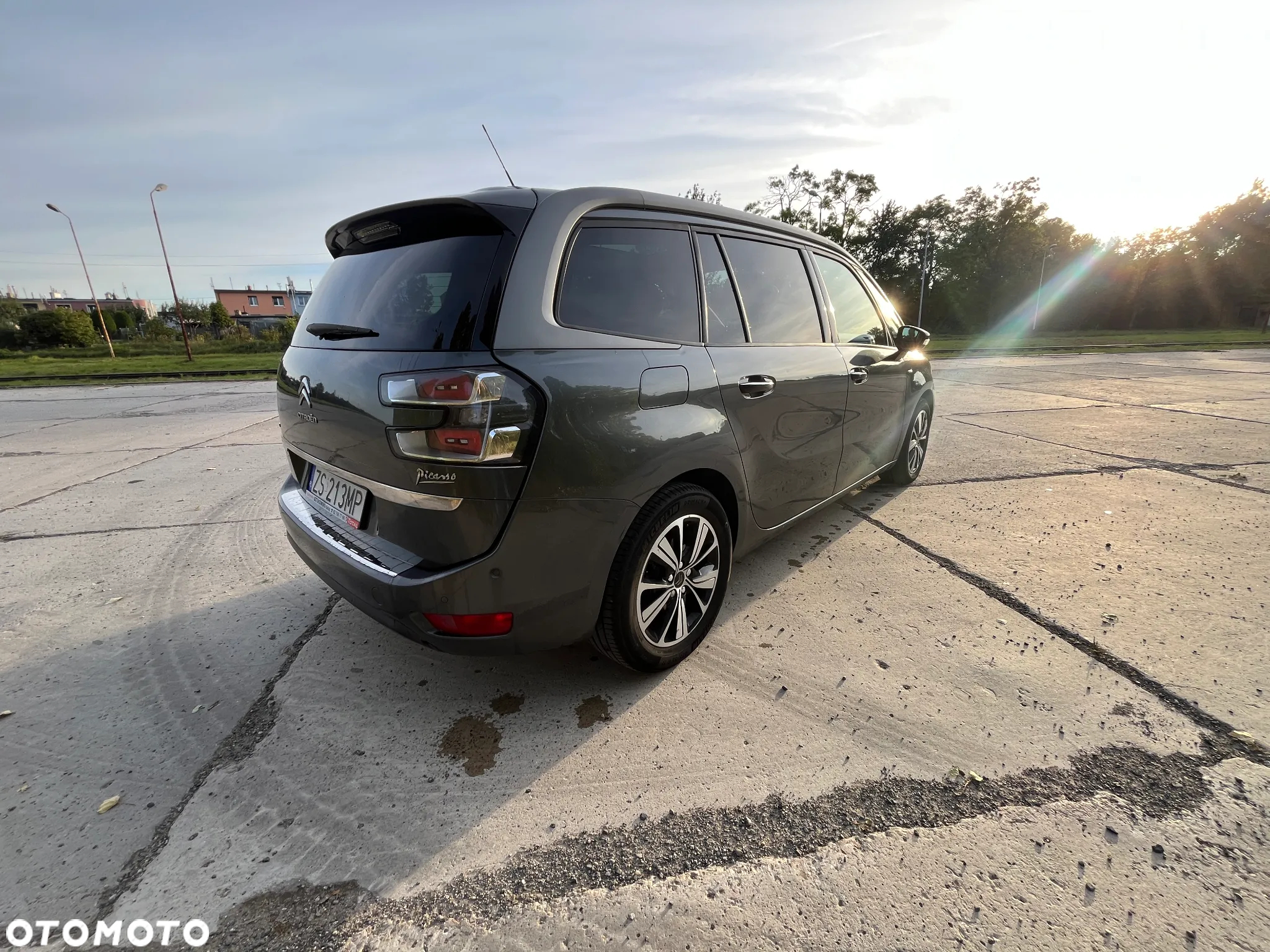 Citroën C4 Grand Picasso BlueHDi 120 EAT6 Exclusive - 4