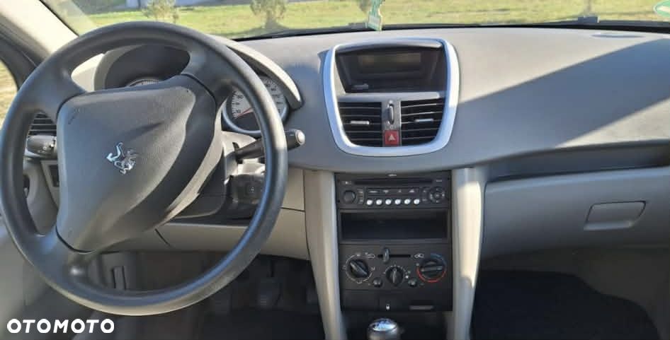 Peugeot 207 1.4 - 6