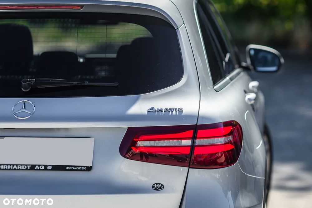 Mercedes-Benz GLC 250 d 4Matic 9G-TRONIC AMG Line - 14