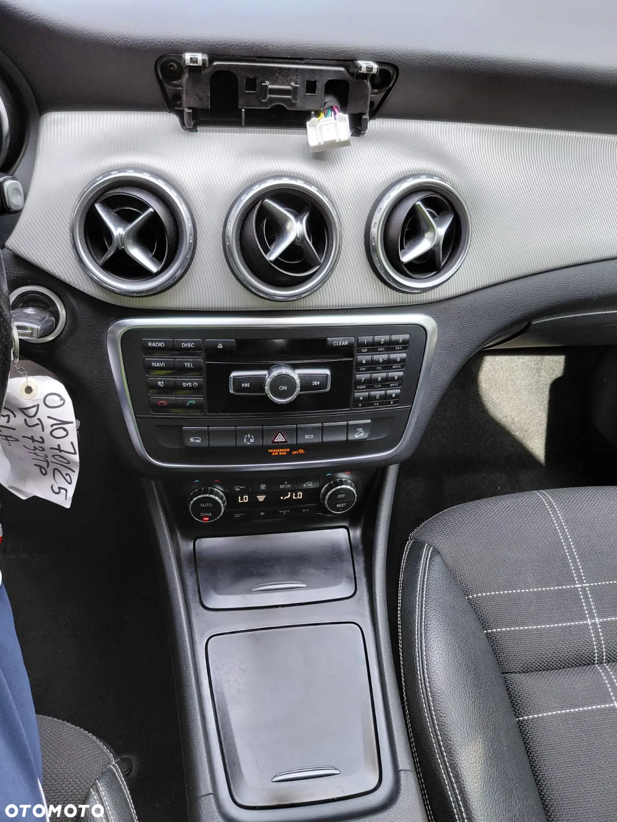 Mercedes-Benz GLA - 24