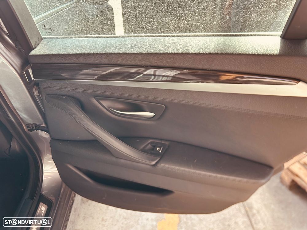 BMW 525 d Line Luxury Auto - 11