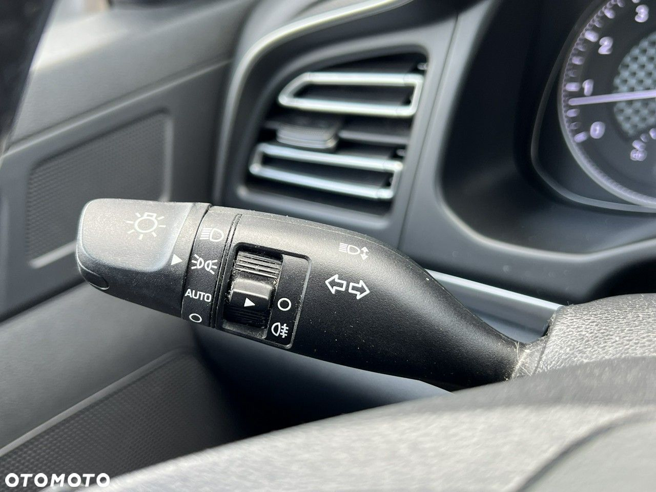 Hyundai Elantra - 19