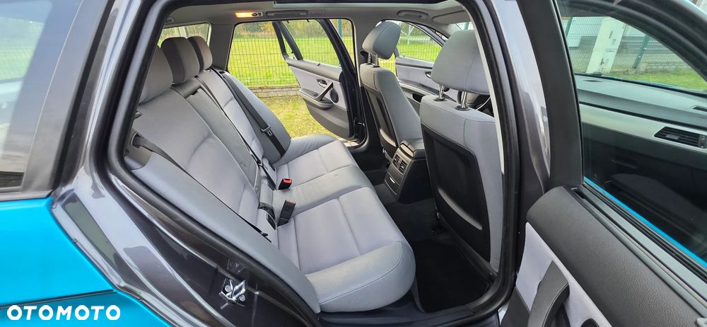 BMW Seria 3 - 16