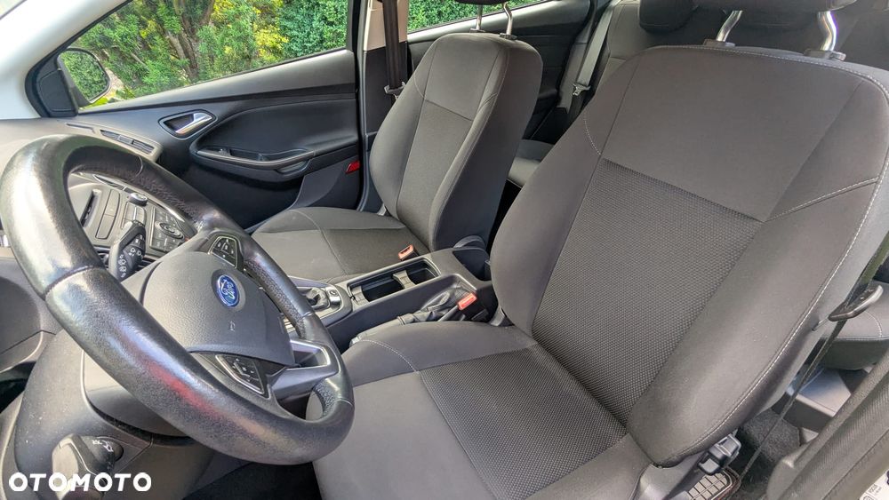 Ford Focus 1.6 Trend - 9