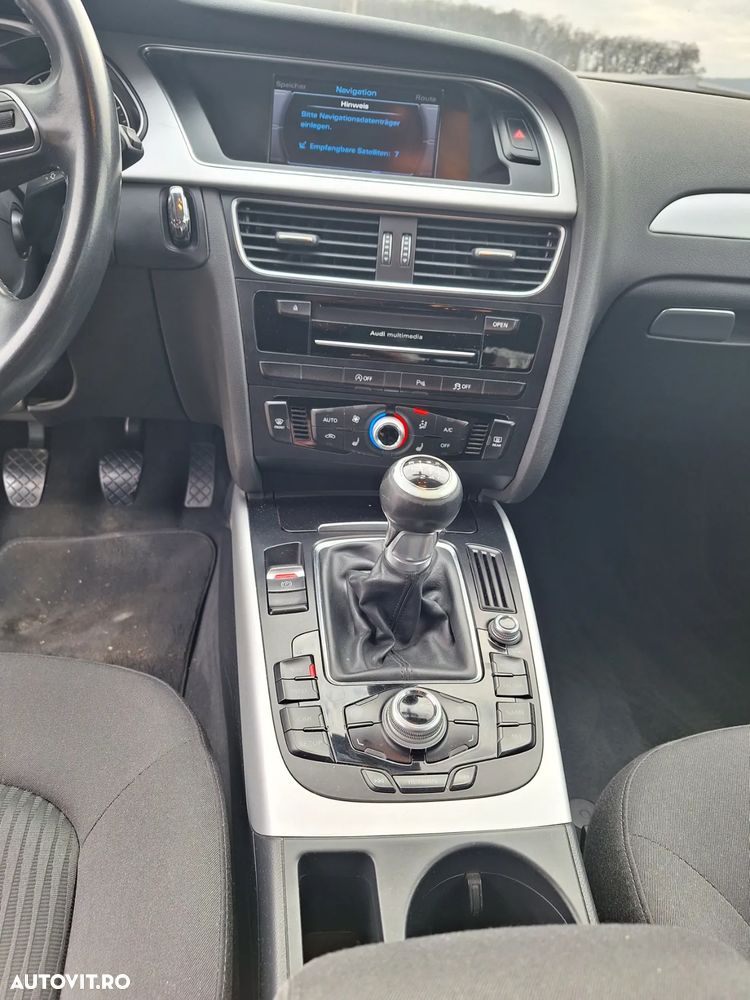 Audi A4 Avant 2.0 TDI DPF quattro Attraction - 9