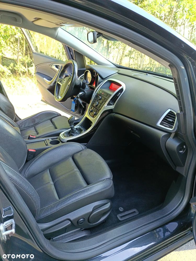 Opel Astra 1.4 T Sport - 12