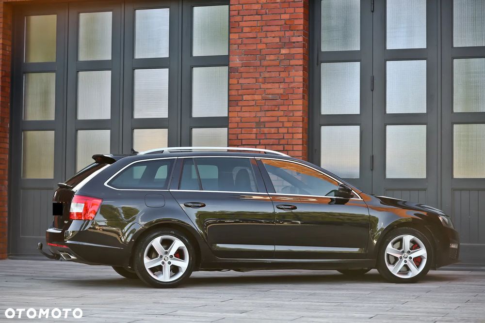 Skoda Octavia 2.0 TDI DSG RS - 17