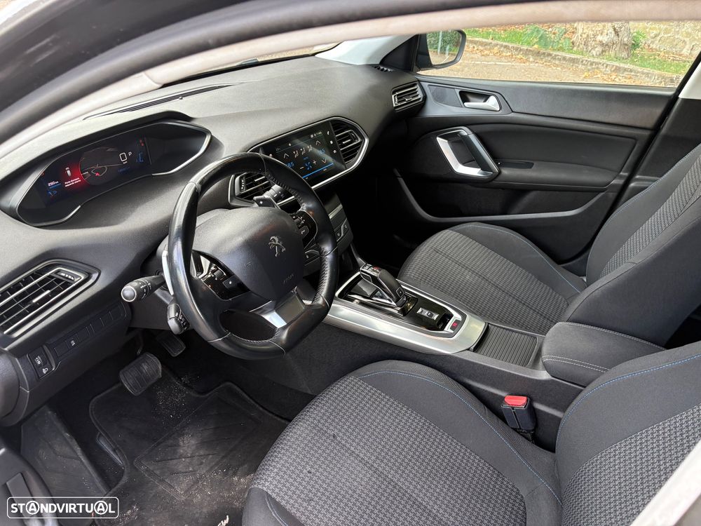 Peugeot 308 SW - 9