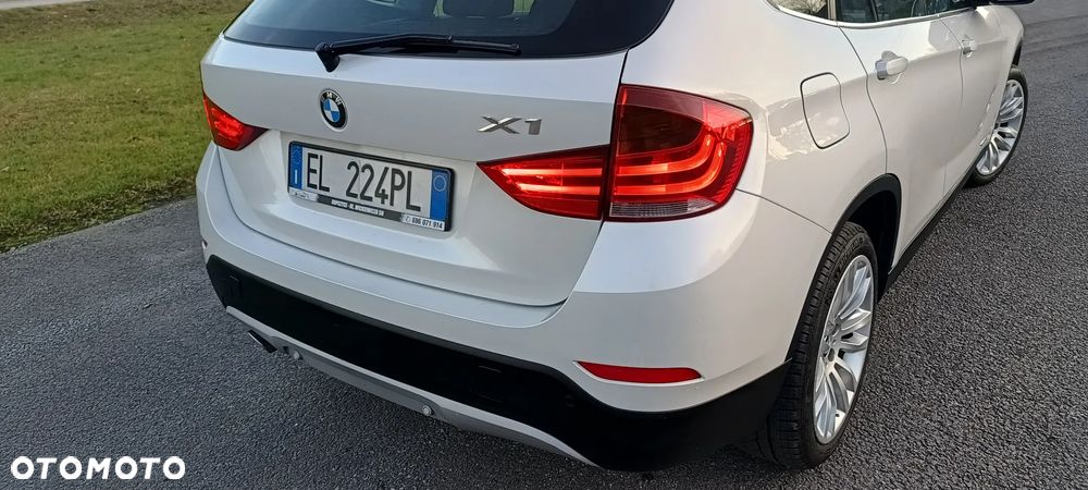 BMW X1 sDrive18d Sport Line - 30