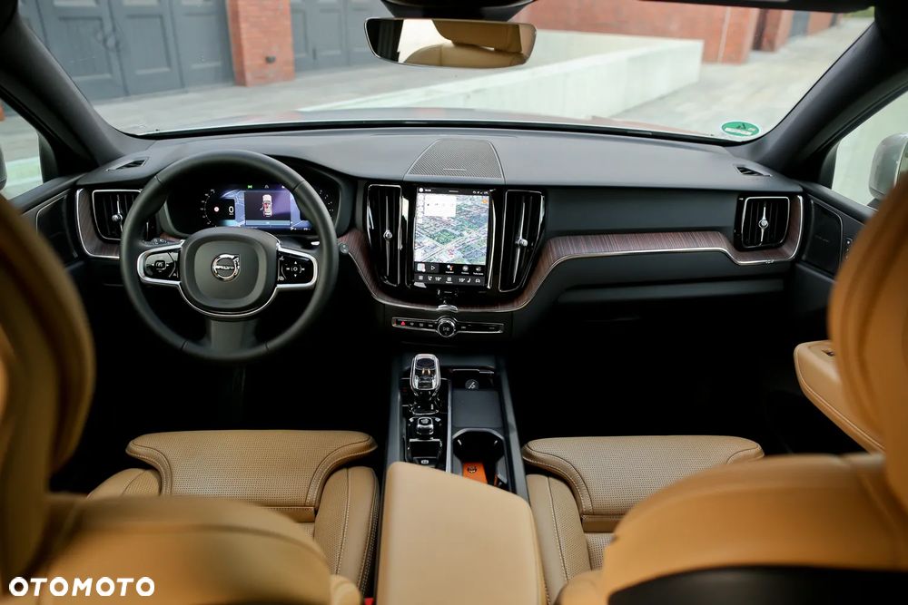 Volvo XC 60 B4 D AWD Ultimate Bright - 22