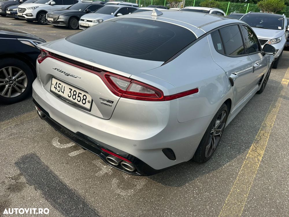 Kia Stinger - 5