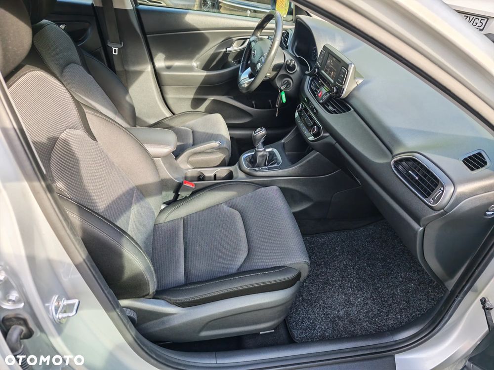 Hyundai i30 1.4 GO - 25
