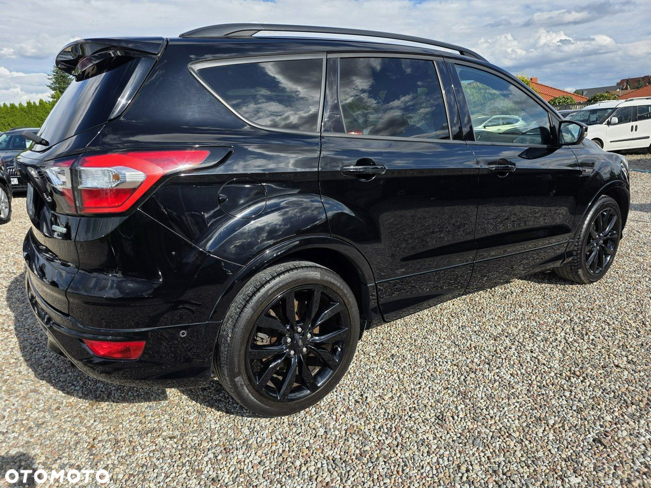 Ford Kuga 1.5 EcoBoost 2x4 ST-Line - 37
