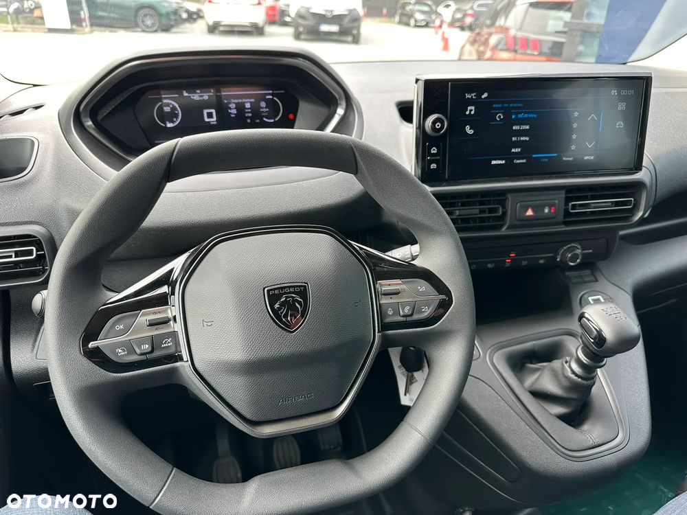 Peugeot Partner Furgon Załogowy XL Diesel 100KM Manual - 21
