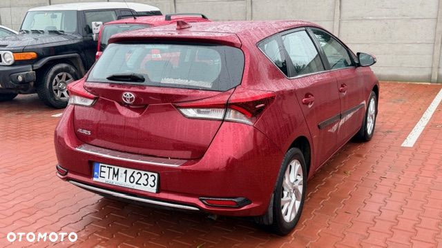 Toyota Auris - 10