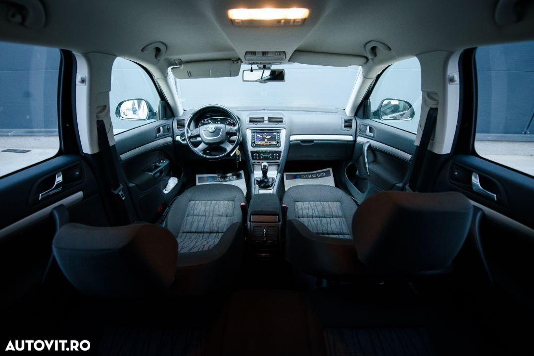 Skoda Octavia 1.2 TSI ELEGANCE - 9