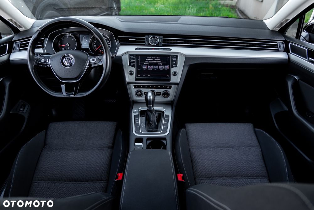 Volkswagen Passat Variant 2.0 TDI SCR DSG Trendline - 27