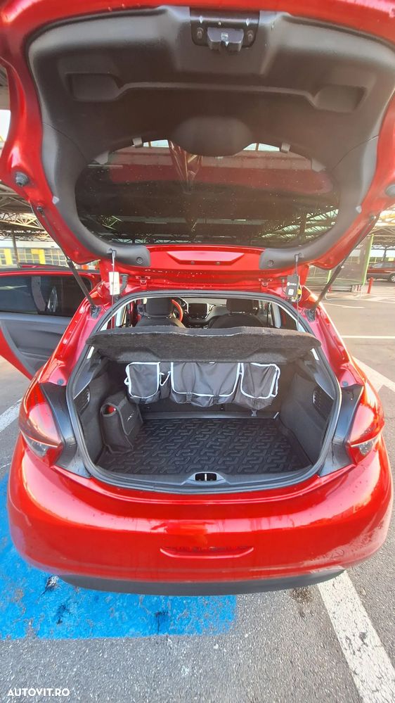 Peugeot 208 1.2 L PureTech Active - 7