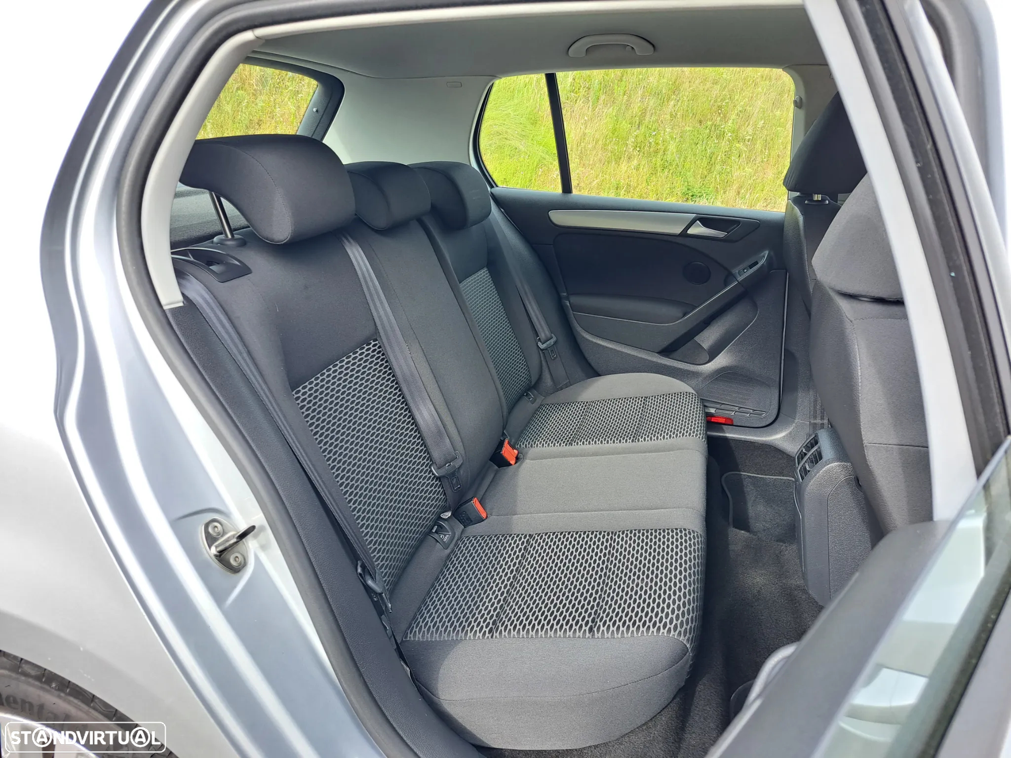 VW Golf 2.0 TDi Confortline - 22