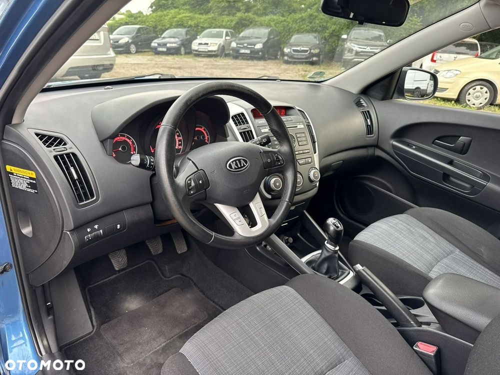 Kia Ceed 1.4 CVVT Vision - 25