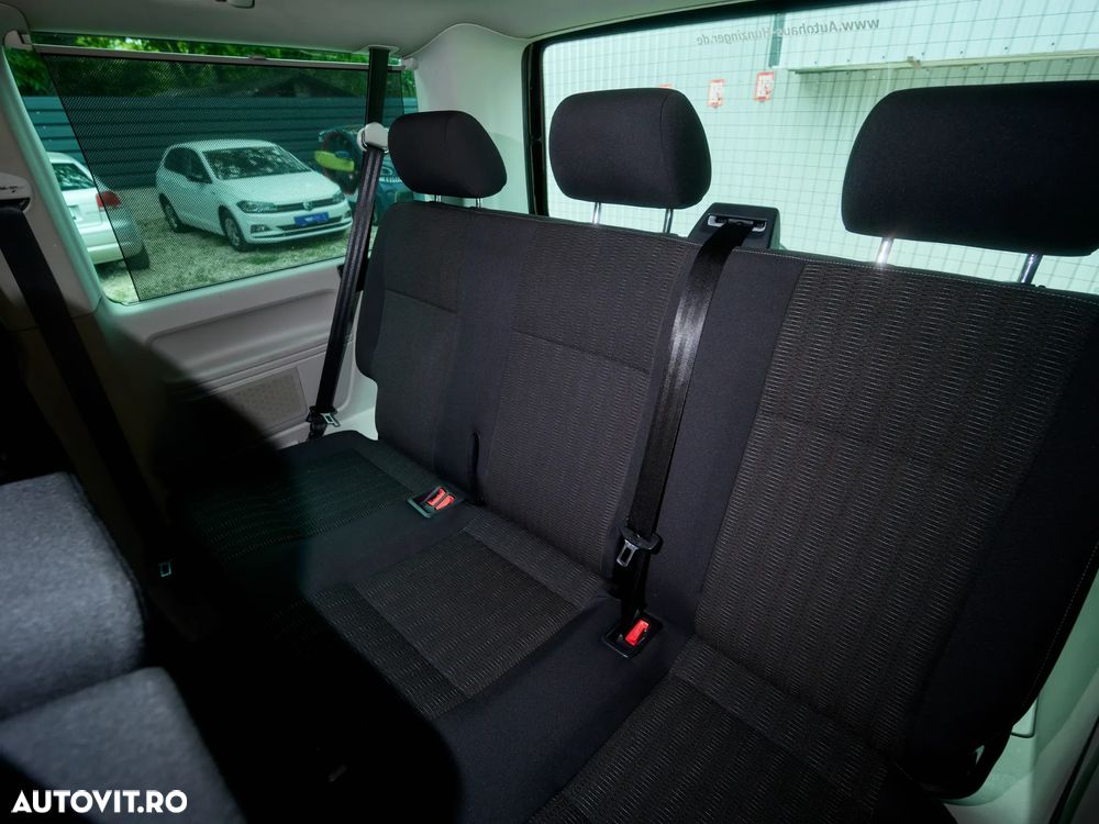 Volkswagen Caravelle KR Comfortline DSG 4M - 29
