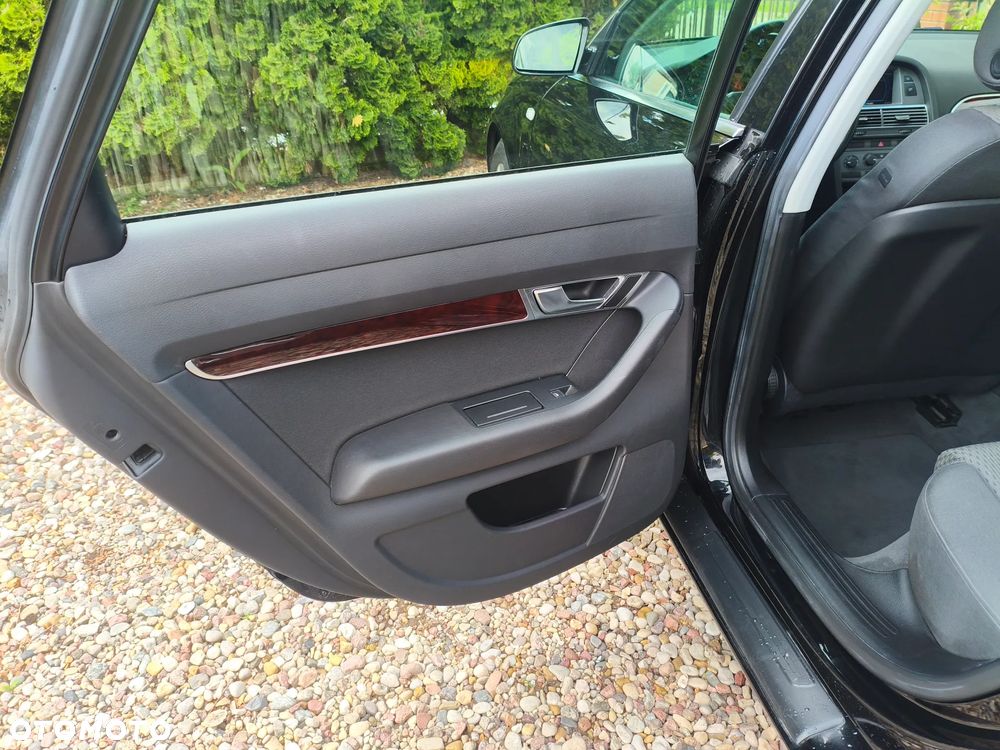 Audi A6 Limousine 2.4 - 20
