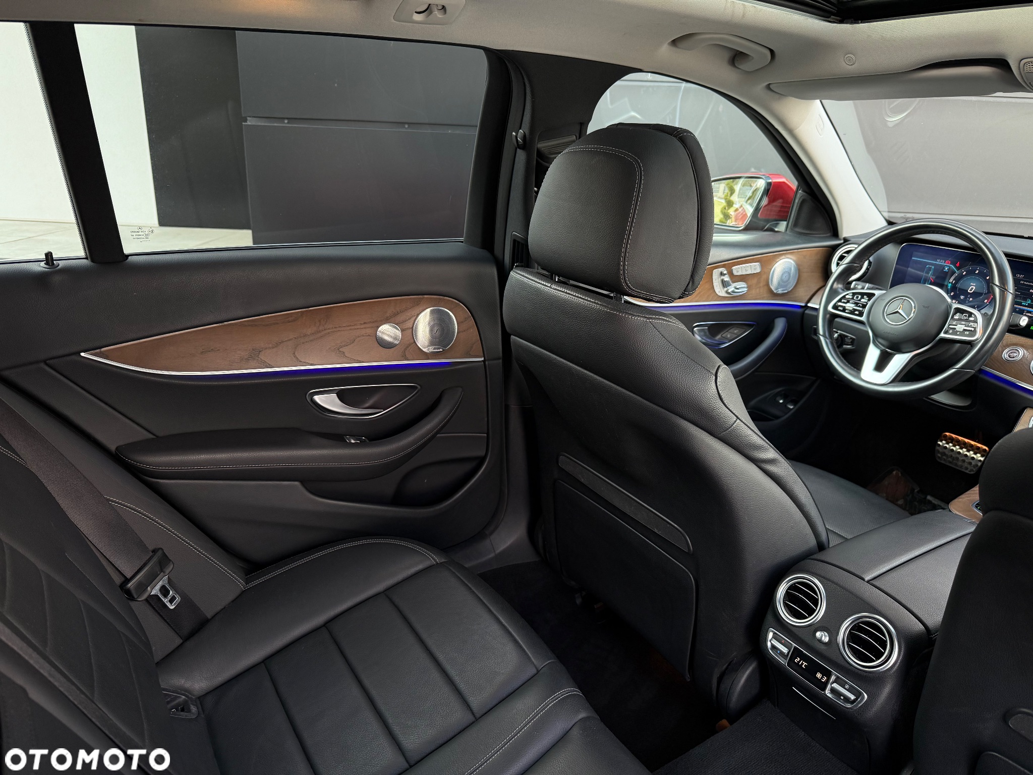 Mercedes-Benz Klasa E 220 d 4Matic T All-Terrain 9G-TRONIC Exclusive - 39