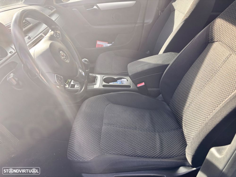VW Passat Variant 2.0 TDi Trendline - 10