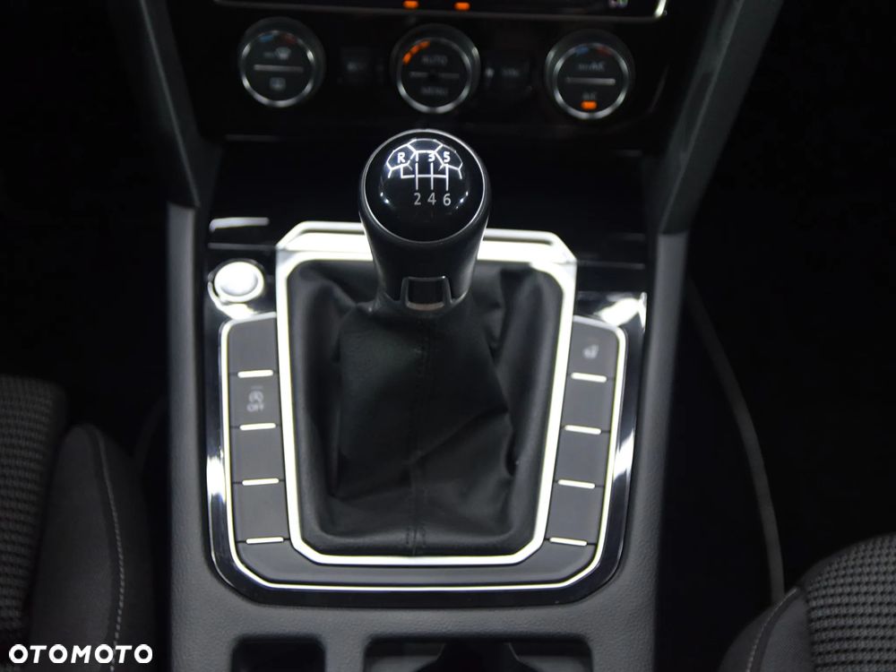 Volkswagen Arteon 2.0 TDI SCR Essence - 24