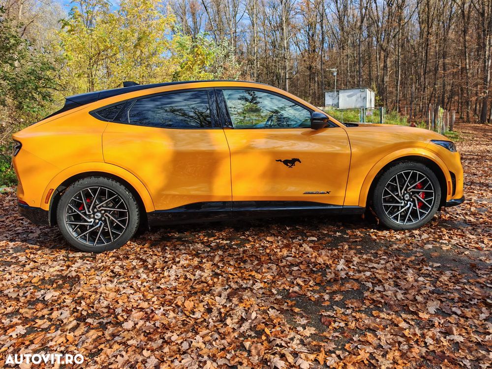 Ford Mustang Mach-E AWD GT - 6