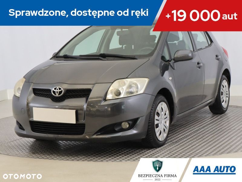 Toyota Auris - 2