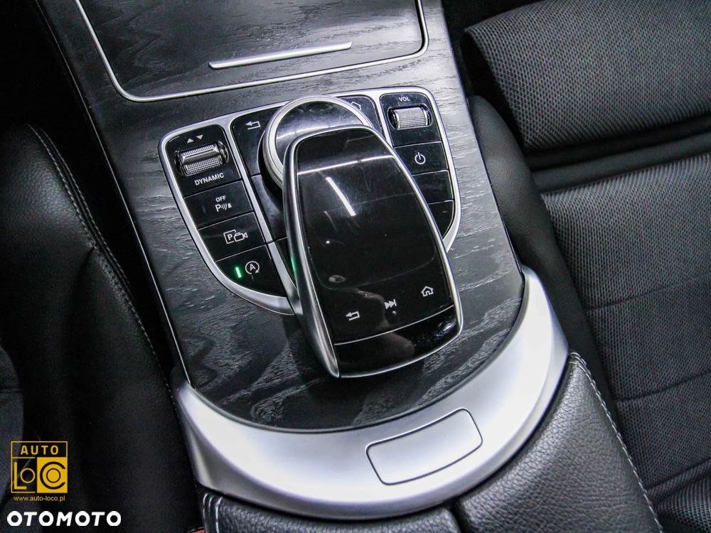 Mercedes-Benz Klasa C 220 d 4Matic 9G-TRONIC Avantgarde - 31