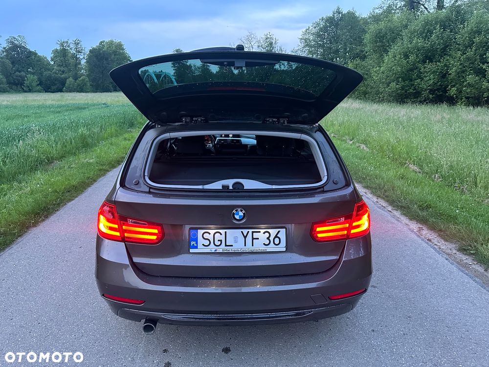 BMW Seria 3 320d Efficient Dynamics Sport Line - 9