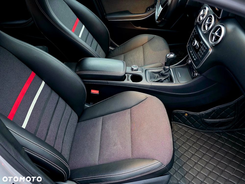 Mercedes-Benz Klasa A 180 (BlueEFFICIENCY) - 17