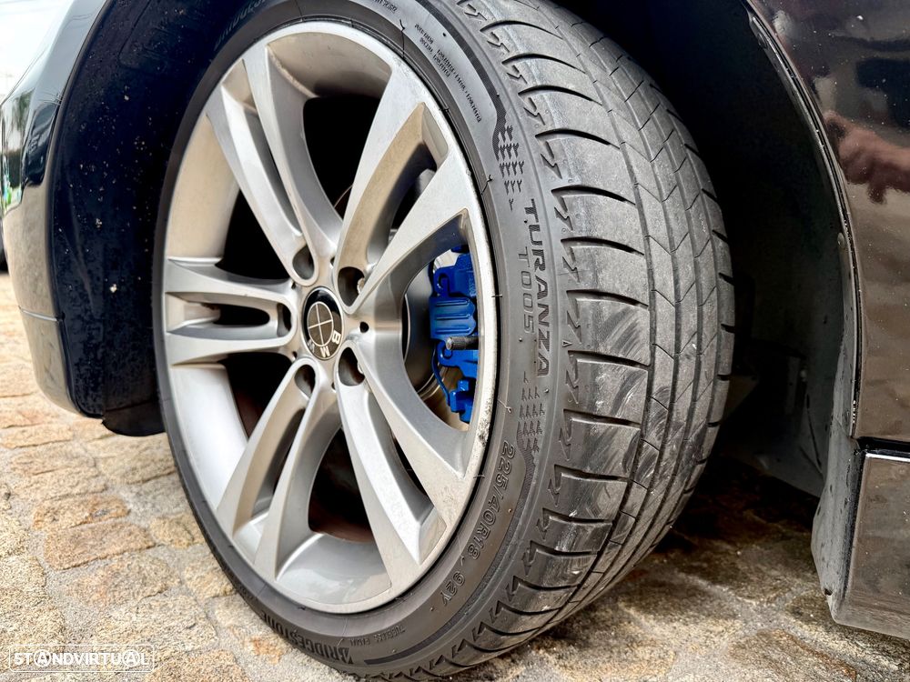 BMW 320 d Sport - 14