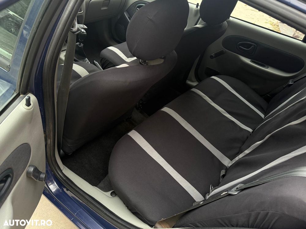 Renault Clio - 21