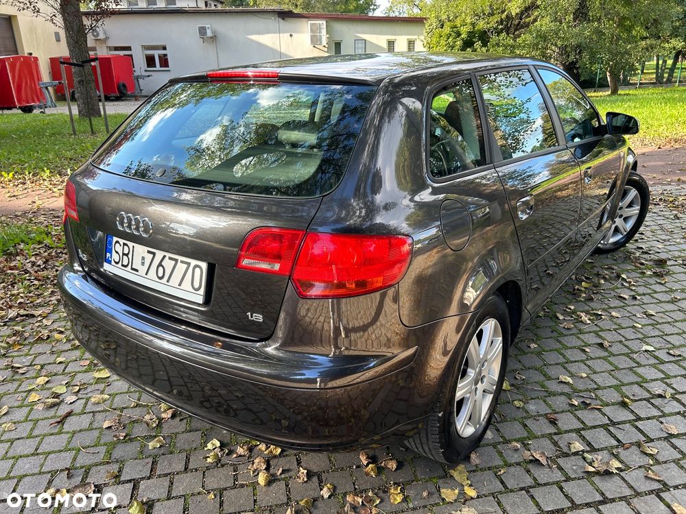 Audi A3 Sportback 1.6 Attraction - 23