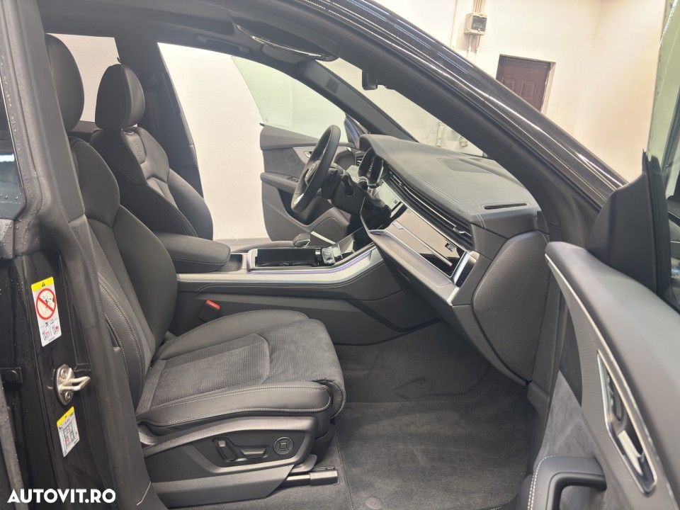 Audi Q8 55 TFSI quattro Tiptronic MHEV - 16
