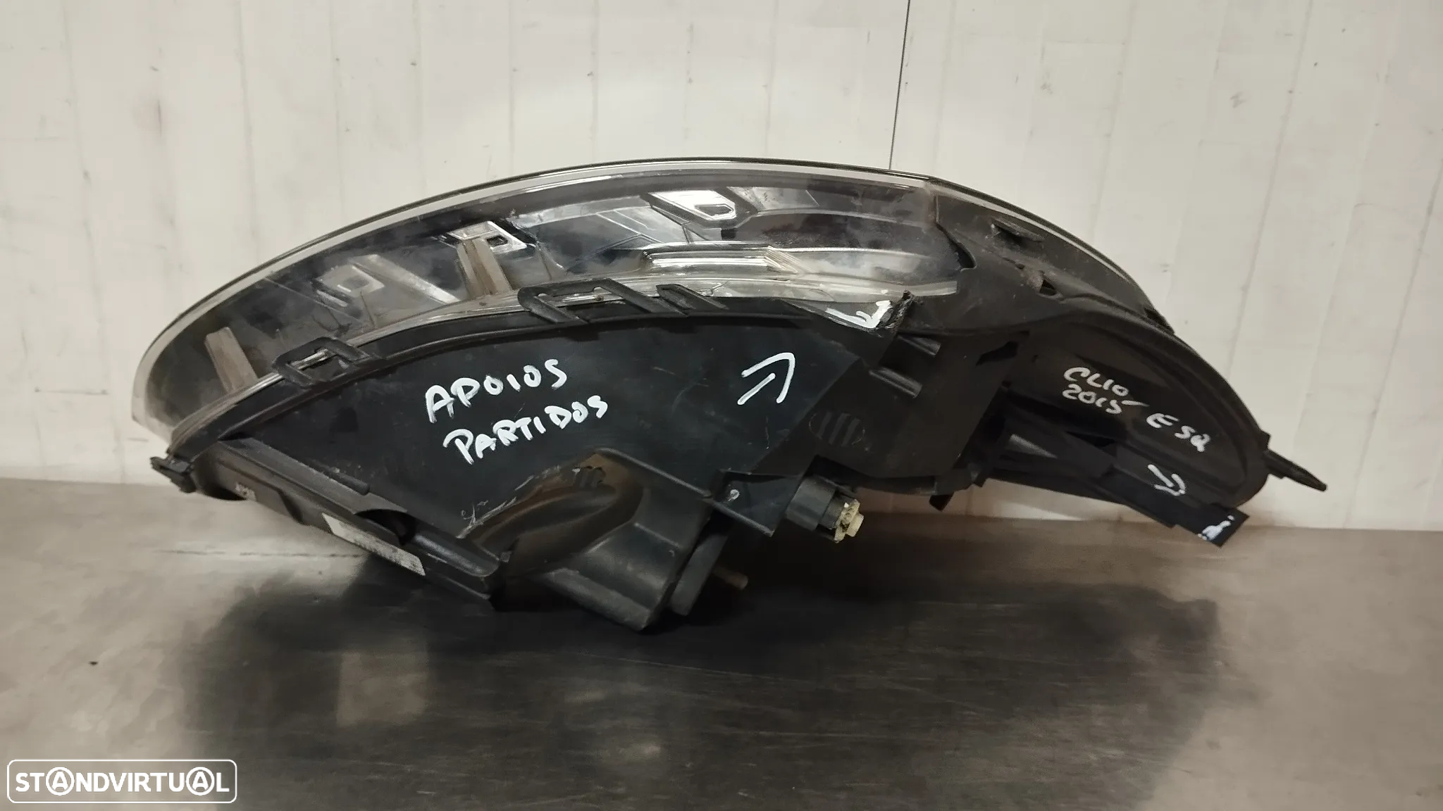 ÓPTICA / FAROL RENAULT CLIO IV FASE 1 12-16 REF. 260601850R APOIOS PARTIDOS - 5