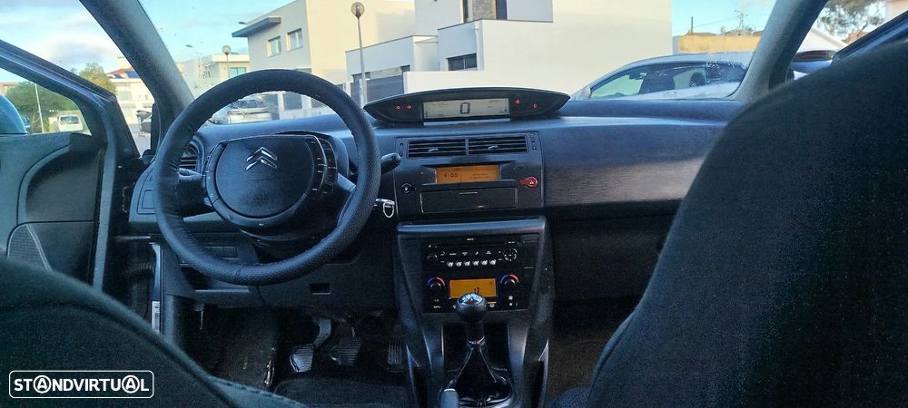 Citroën C4 1.6 HDi Exclusive - 13