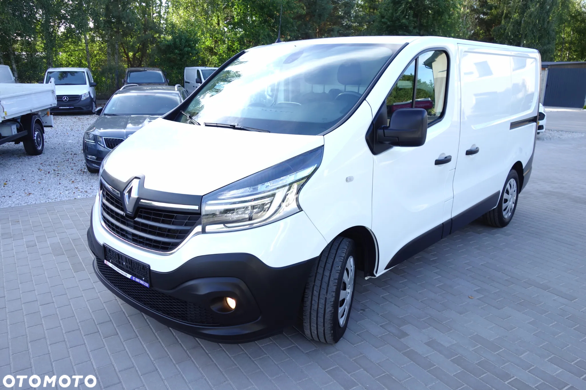 Renault Trafic 2.0 Dci 120 KM L1H1  Zabudowa Klima Webasto 2 x Drzwi Boczne - 16