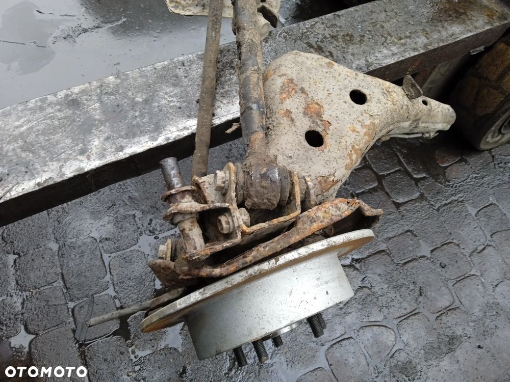 TARCZE HAMULCOWE KOMPLET TOYOTA RAV IV 00-06 D4D 2.0 - 2