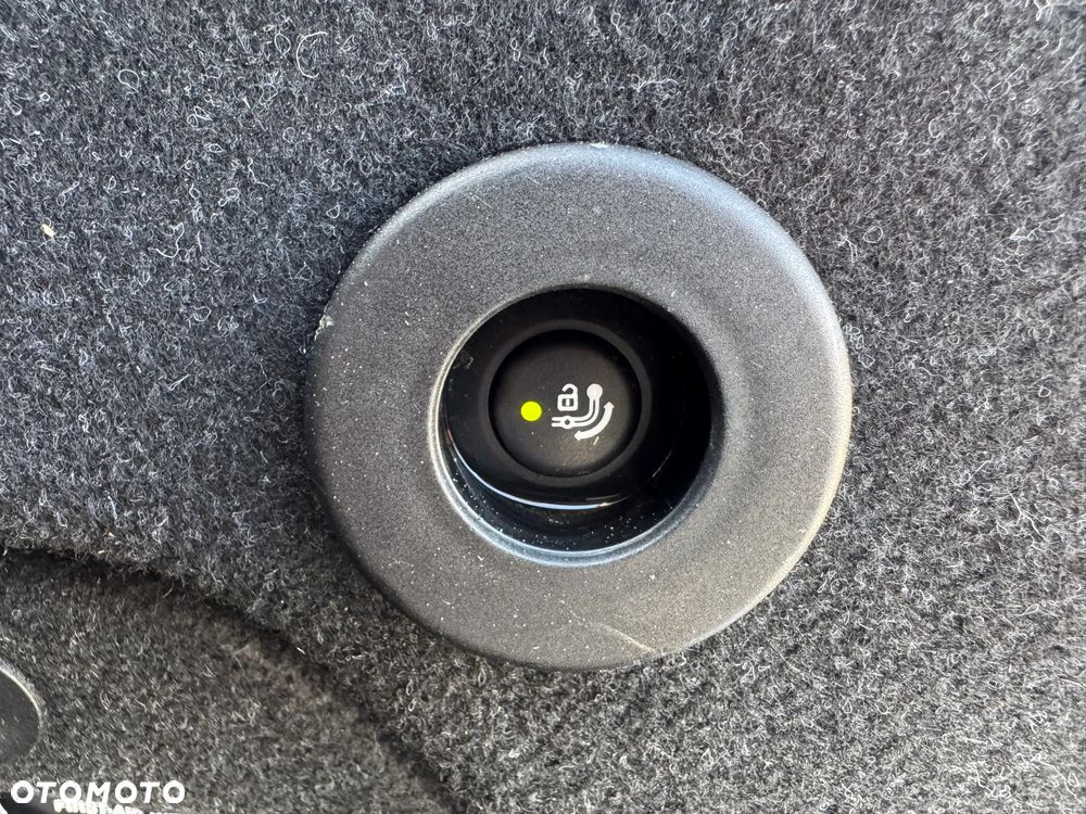 BMW Seria 3 320d Luxury Line - 16