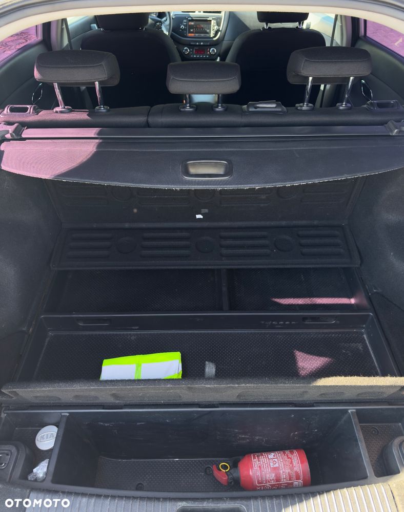 Kia Ceed - 16
