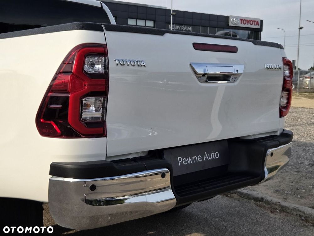 Toyota Hilux 2.8 D-4D Double Cab SR5 4x4 - 16