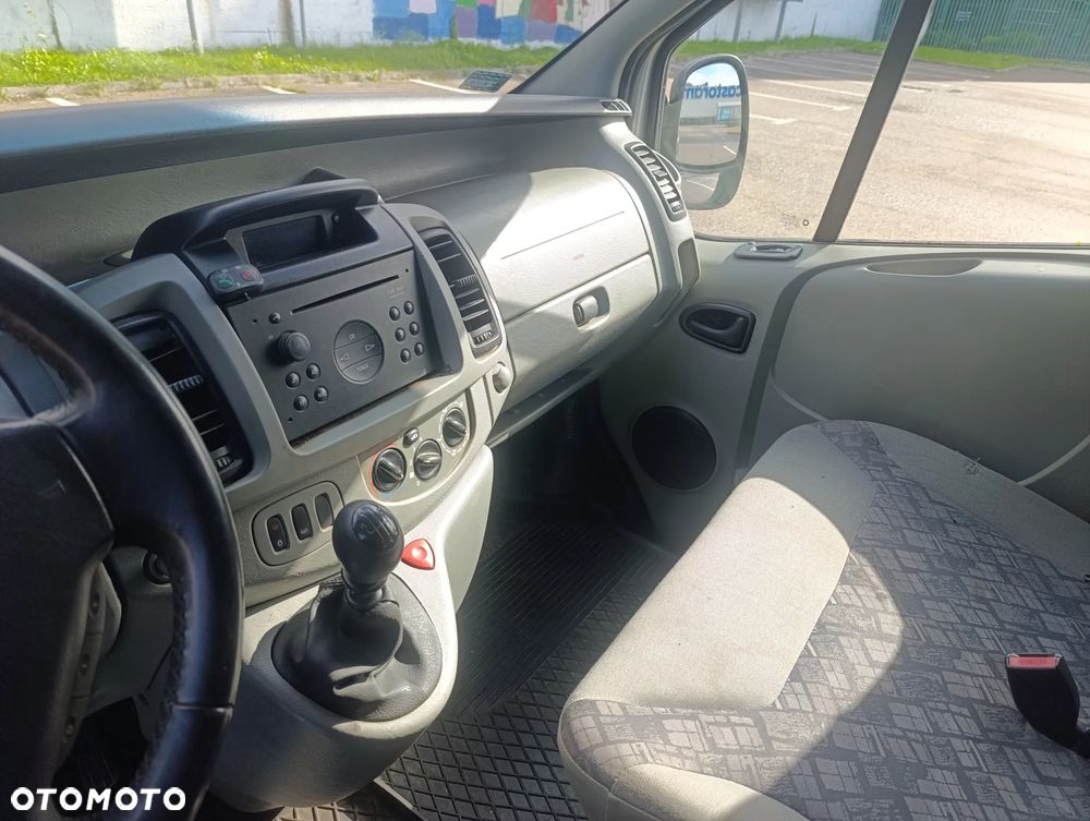 Opel Vivaro - 12
