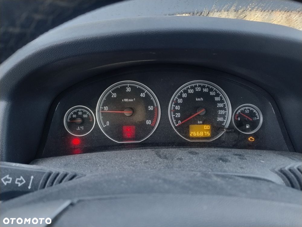 Opel Vectra - 8