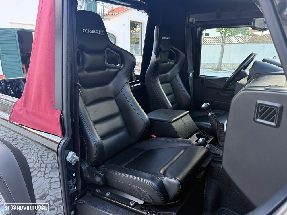 Land Rover Defender 90 DPF Soft Top E - 14