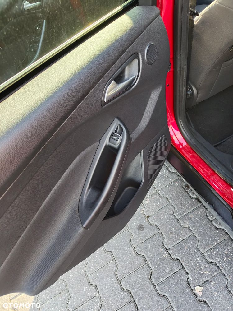 Ford Focus 1.6 EcoBoost Edition - 24