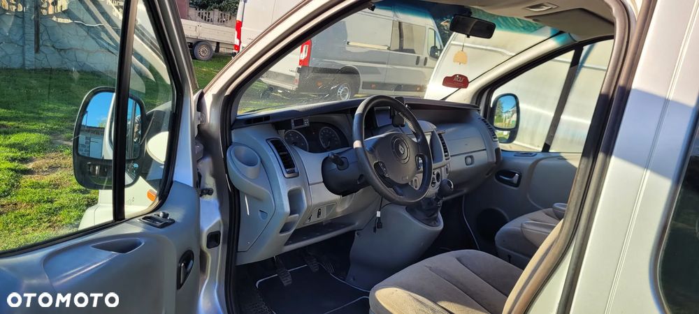 Opel Vivaro L2H1 2.9t - 11